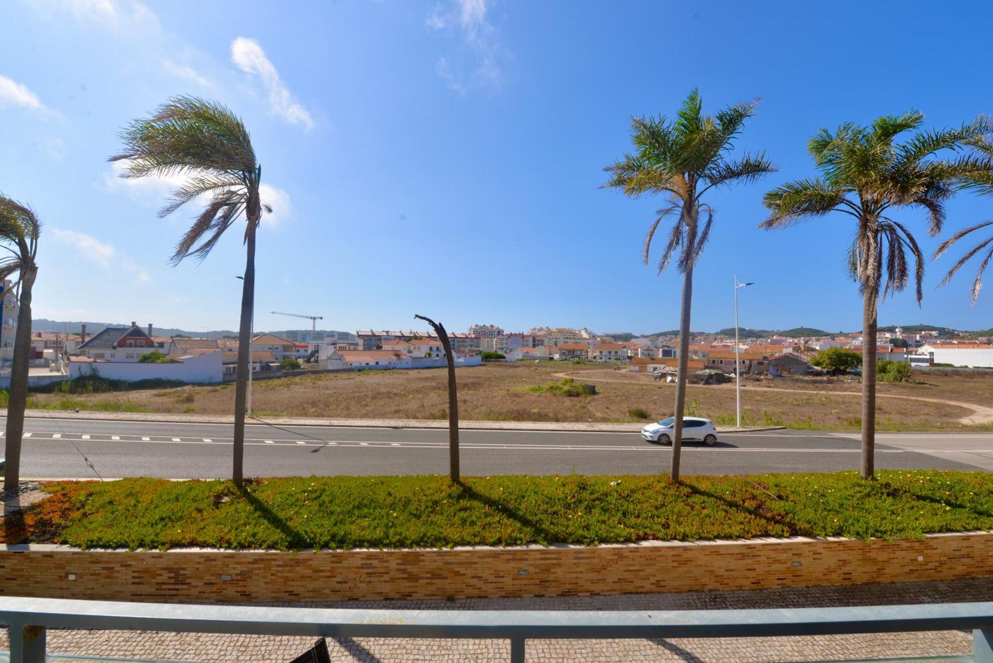 Pebble - 1 Bedroom Apartment Sleeps 5 With Pool & Tennis Court サン・マルティーニョ・ド・ポルト エクステリア 写真